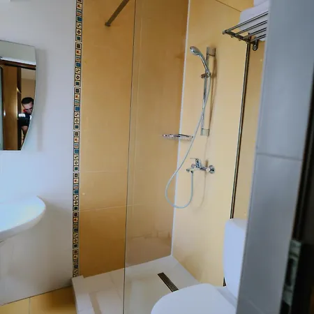 ゲストハウス La Turcu